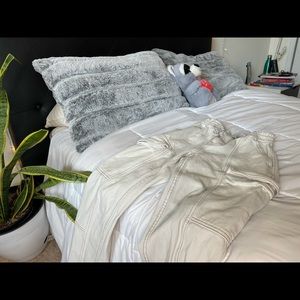 Off white colored pants/jeans